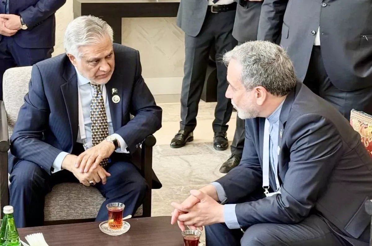 Iran, Pakistan hold talks on bilateral ties, regional security