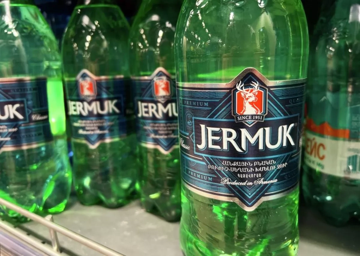 Russia expands ban on Armenian mineral water sales
