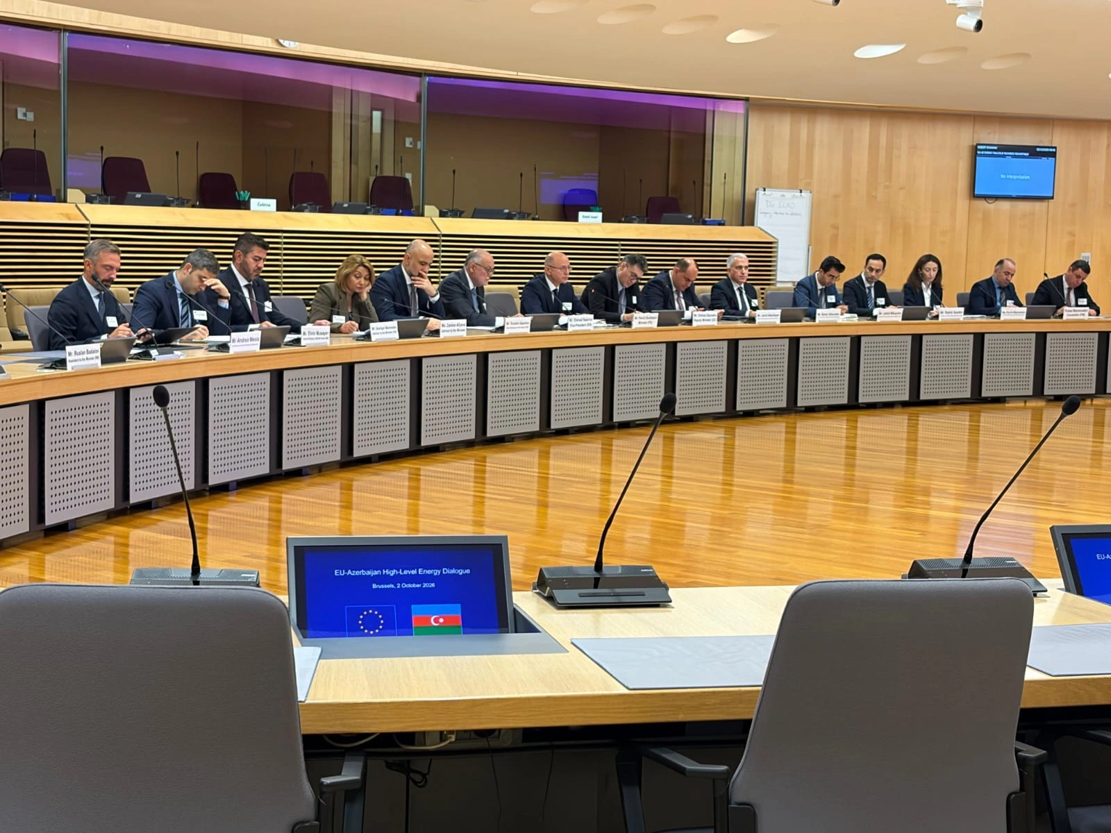 Azerbaijan, EU push to expand Green Energy Corridor ties (PHOTO)