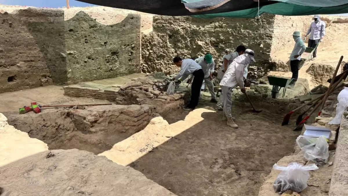 Archaeologists discover centuries-old mosque in Kazakhstan PHOTO
