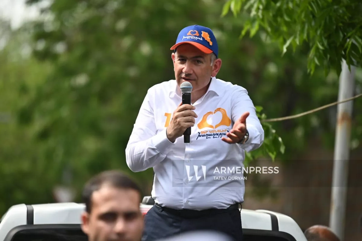 Armenia’s security depends on strong armed forces, says PM