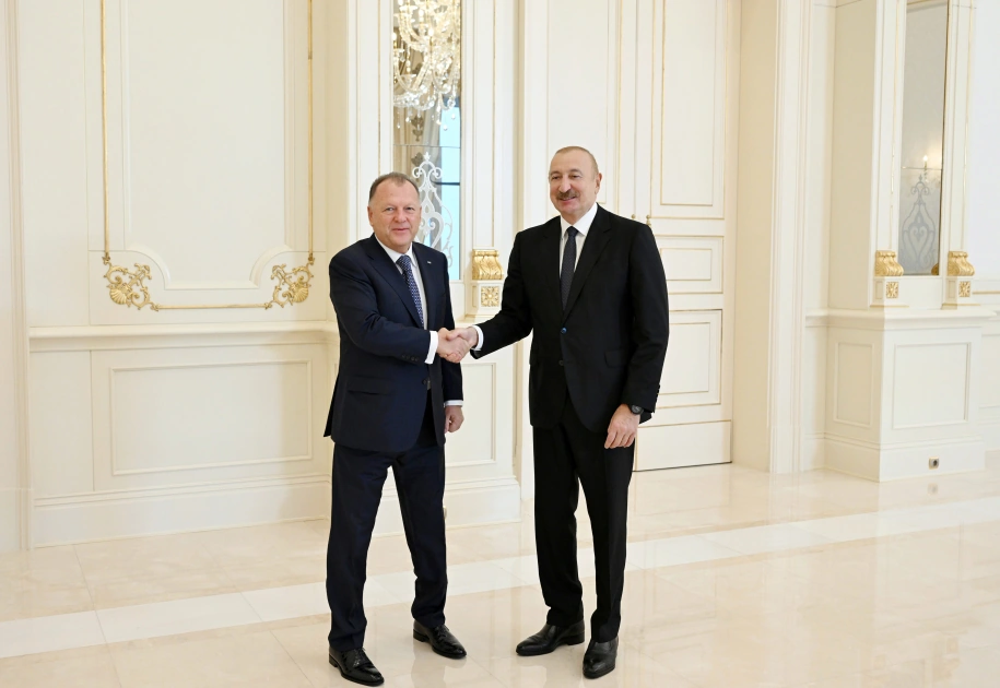 President Ilham Aliyev receives President of International Judo Federation (PHOTO)