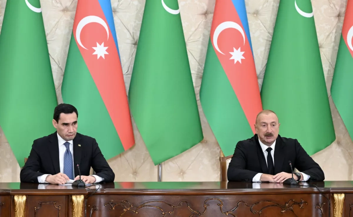 Azerbaijan, Turkmenistan leaders deliver press statements PHOTO
