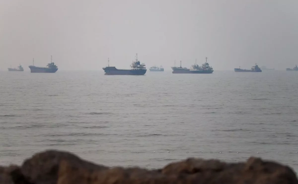 India bans deployment of seafarers on vessels transiting Strait of Hormuz