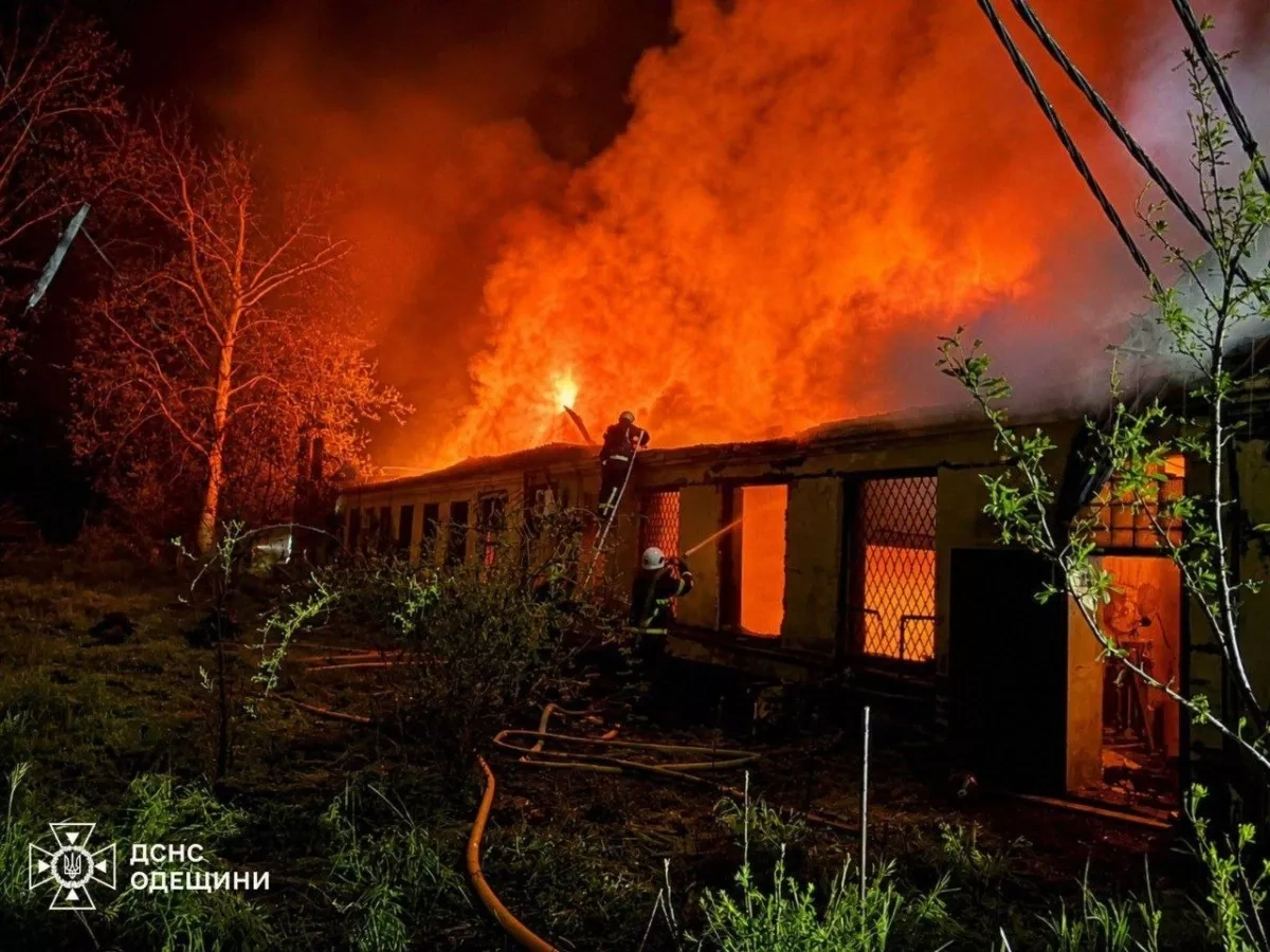 Russia pounds multiple Ukrainian regions in coordinated strikes PHOTO
