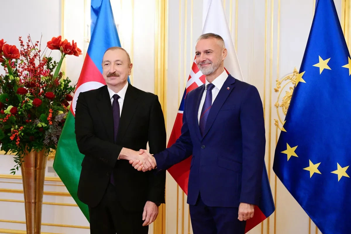 Azerbaijani president holds one-on-one, expanded meetings with Speaker of Slovak National Council PHOTO
