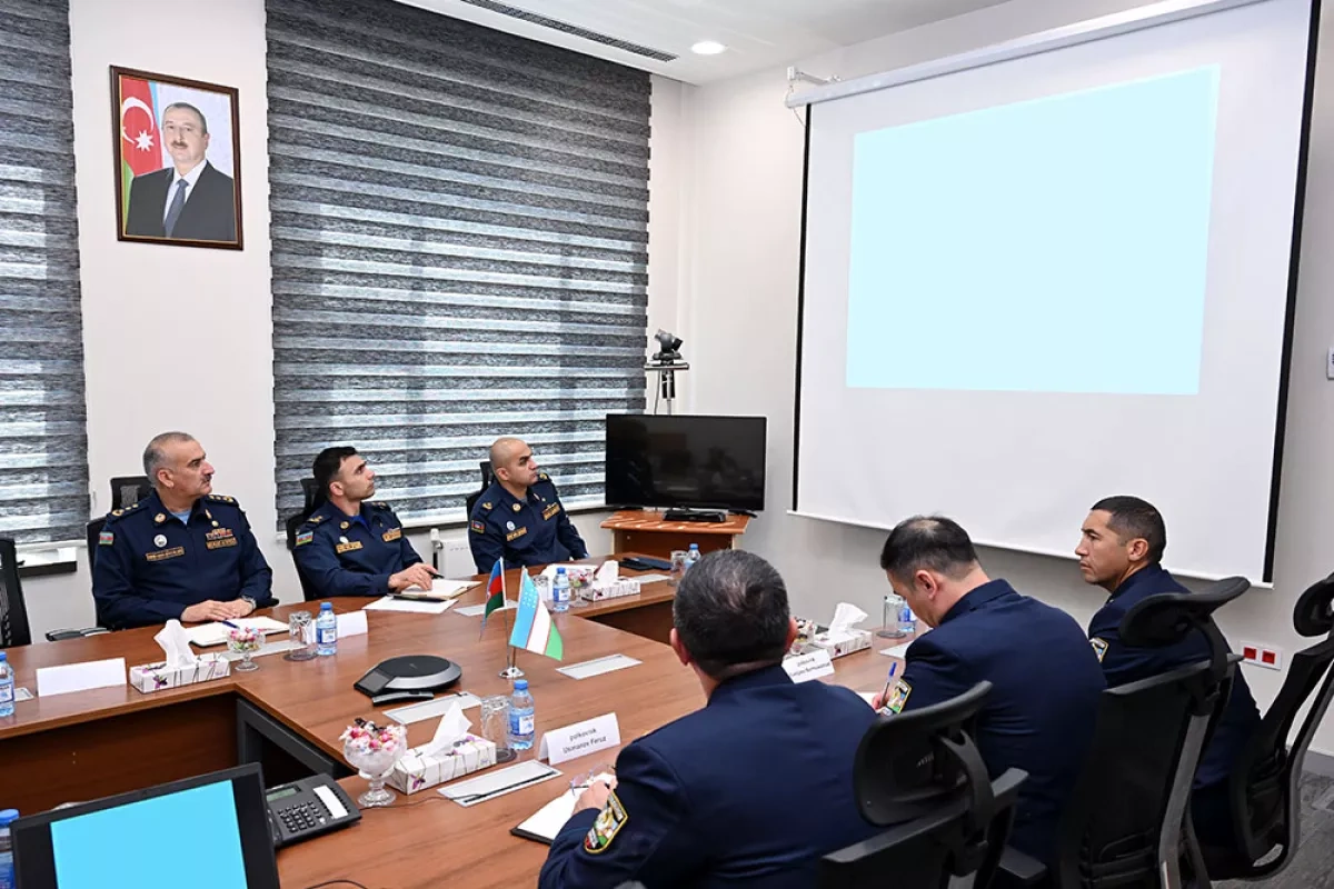 Uzbek Air Force delegation holds meetings in Azerbaijan PHOTO