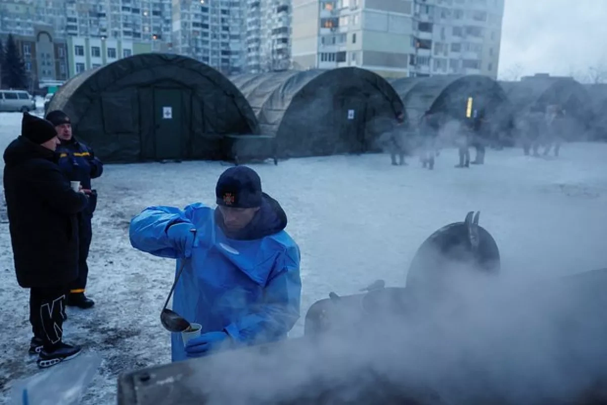 Mass departure in Kyiv stalls urgent utility repairs, expert says