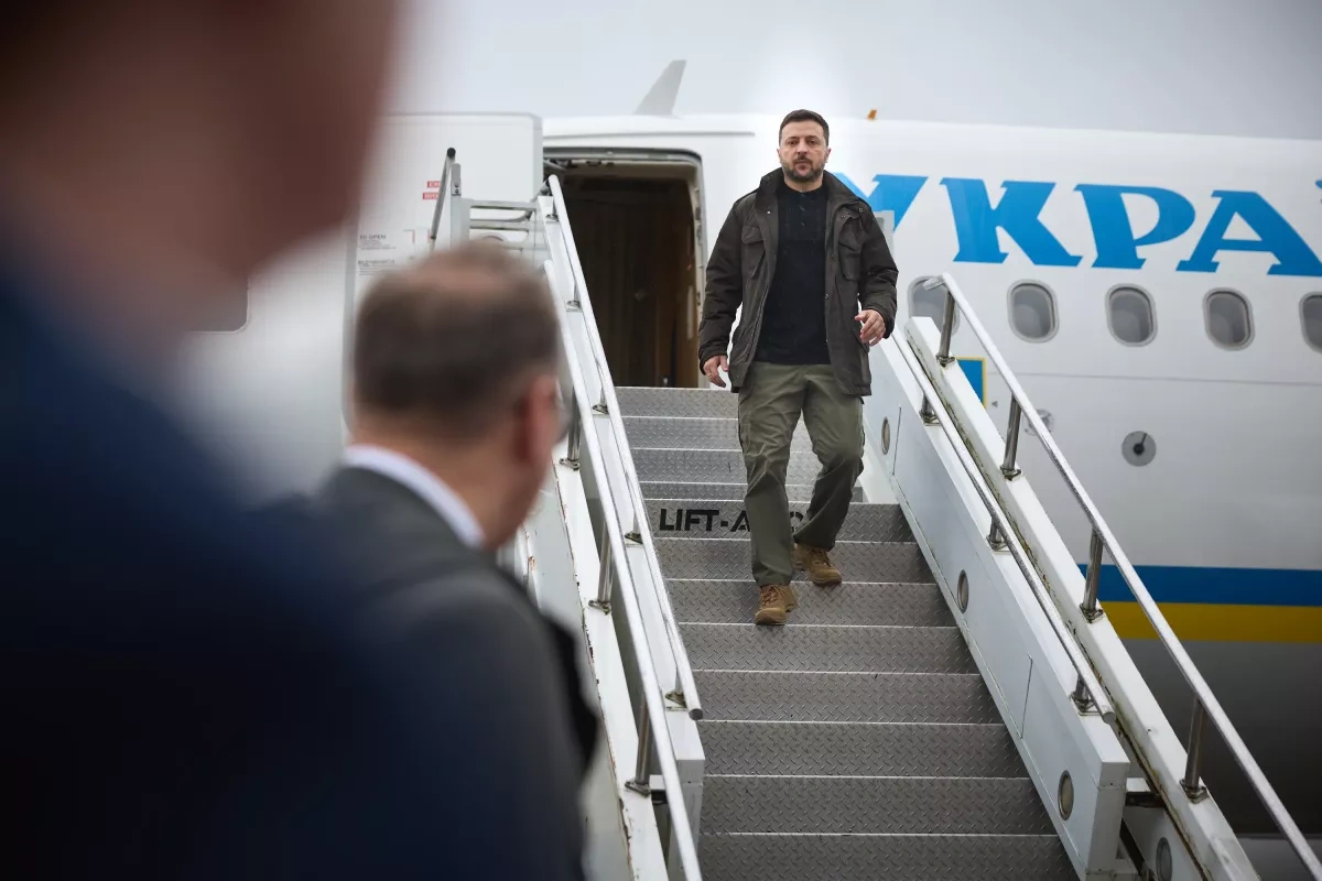 Zelenskyy departs for US ahead of meeting with President Trump PHOTO