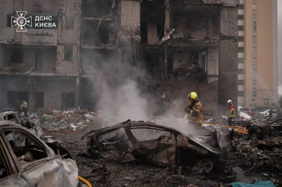 Kyiv takes brunt of overnight Russian attack as SOCAR station damaged PHOTO / VIDEO