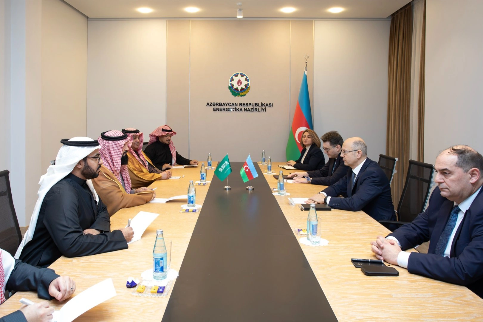 Azerbaijan, Saudi Arabia discuss energy cooperation