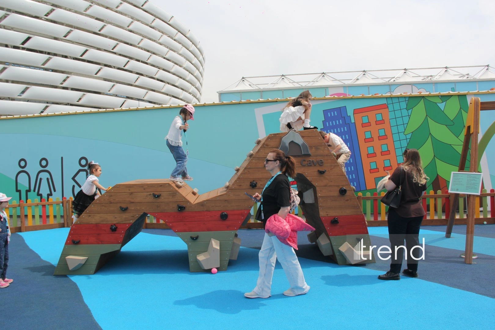 How children's areas at WUF13 in Baku turned into family recreation zones (PHOTO)