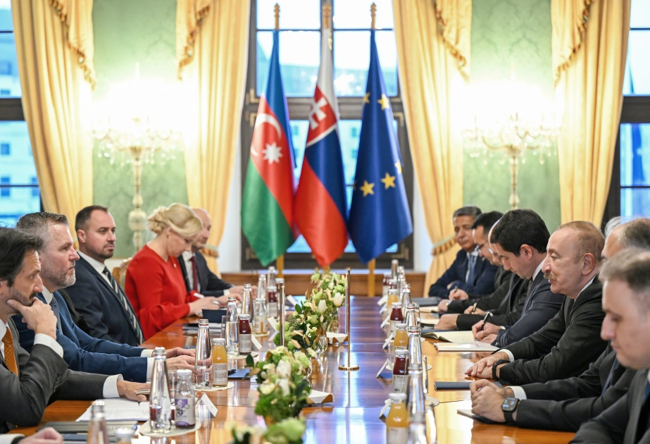 President Ilham Aliyev hold expanded meeting with President of Slovakia in Bratislava