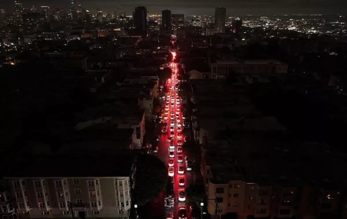 Massive power outage leaves 130,000 homes in San Francisco in the dark