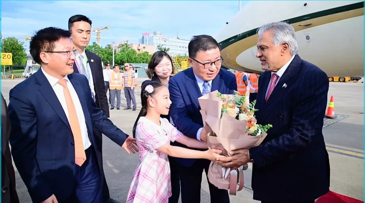 Pakistan’s foreign minister arrives in Shanghai for AI cooperation events