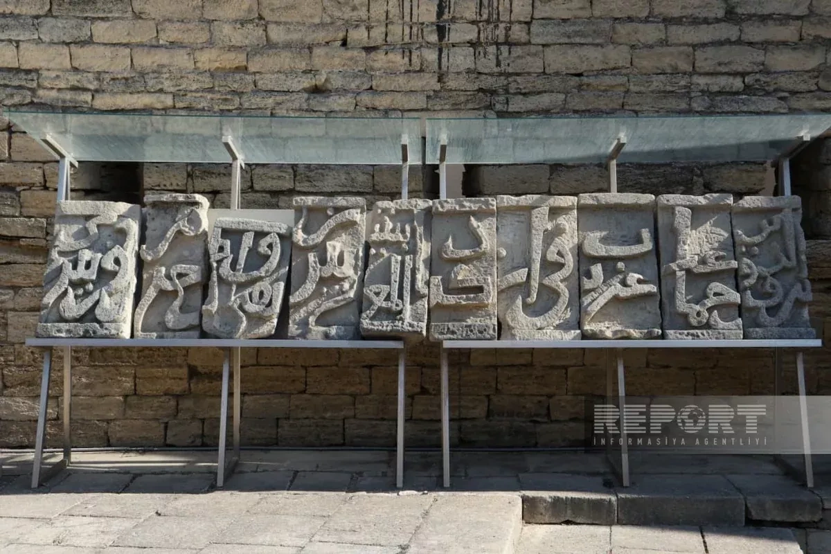 Participants of 7th OTS religious leaders meeting tour Baku’s Icherisheher PHOTO
