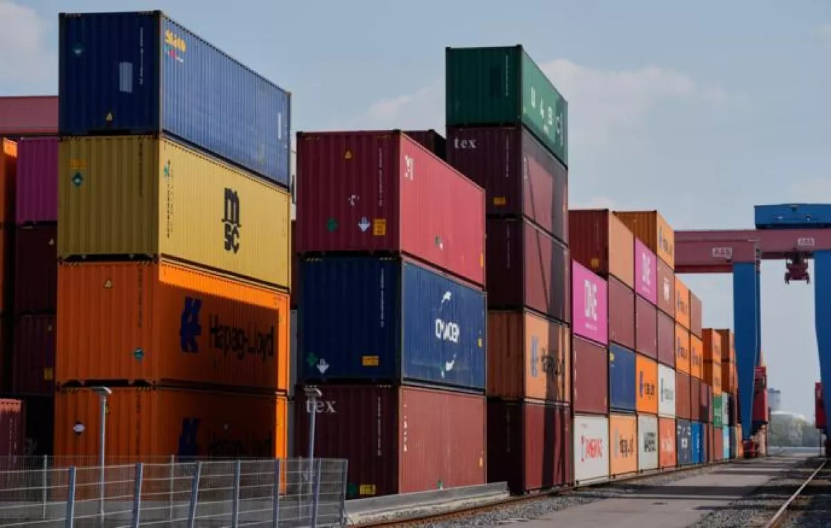 Germany's exports hit record €139.3 billion in June despite narrower trade surplus