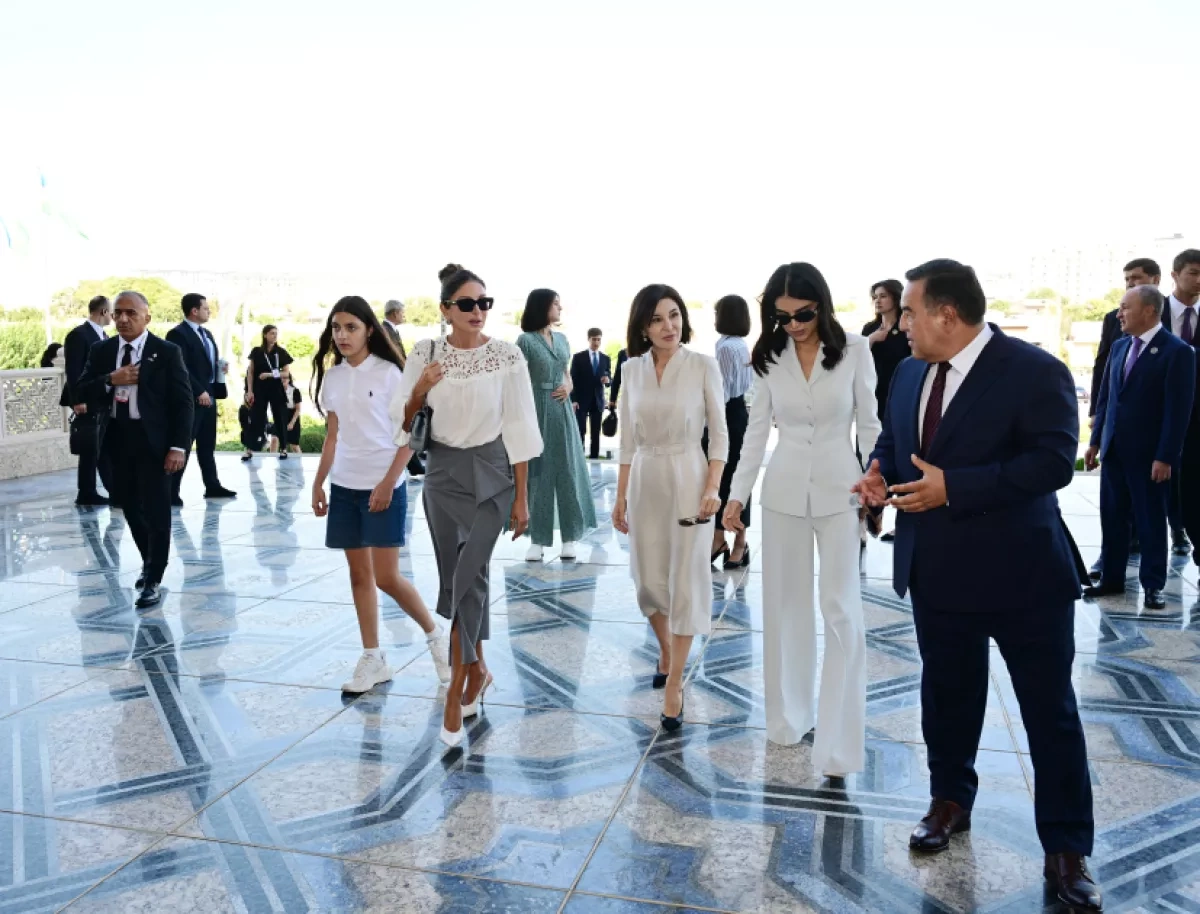 Azerbaijan, Uzbekistan first families explore Islamic Civilization Center in Tashkent PHOTO