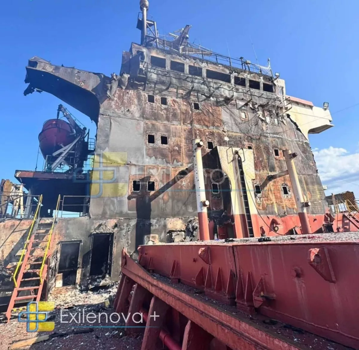 What remains of Aroyat bulk carrier after Ukrainian strike PHOTO