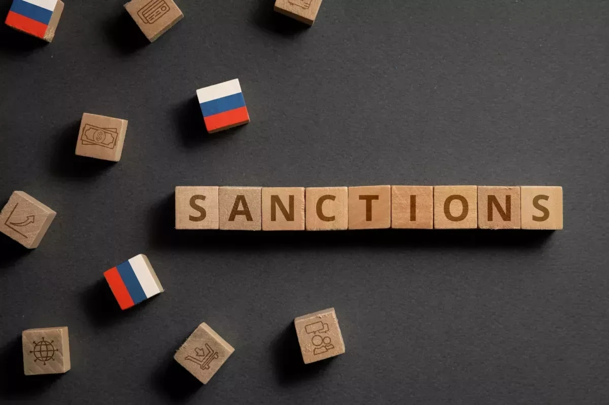FT: EU seeks compromise over sanctions on Russian billionaire