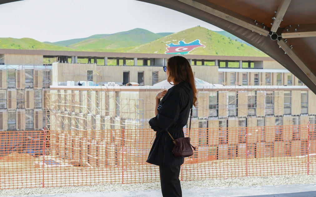 President Ilham Aliyev, First Lady Mehriban Aliyeva view construction of Jabrayil District Central Hospital building (PHOTO)