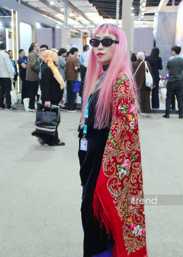 Top WUF13 participants showcase national costumes in Baku, turning Forum into global cultural pavilion (PHOTO)