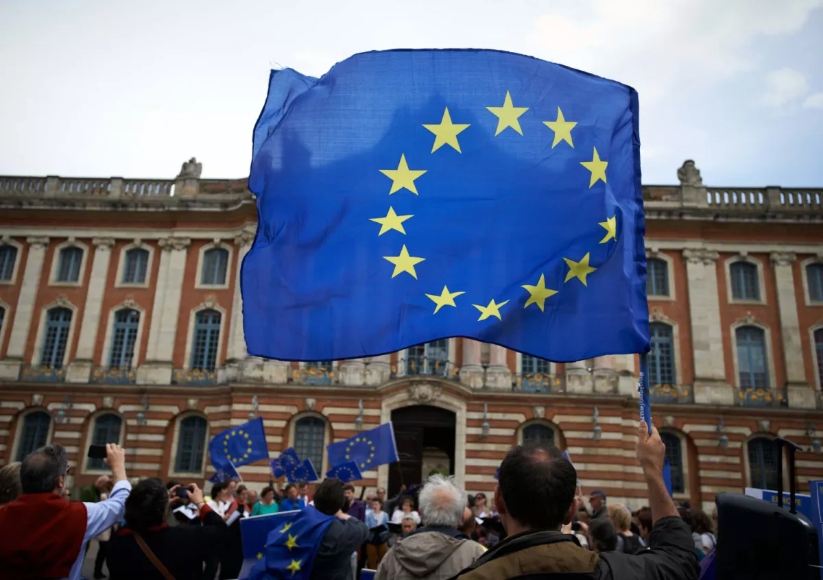 Netherlands seeks to end EU veto power in foreign policy decisions