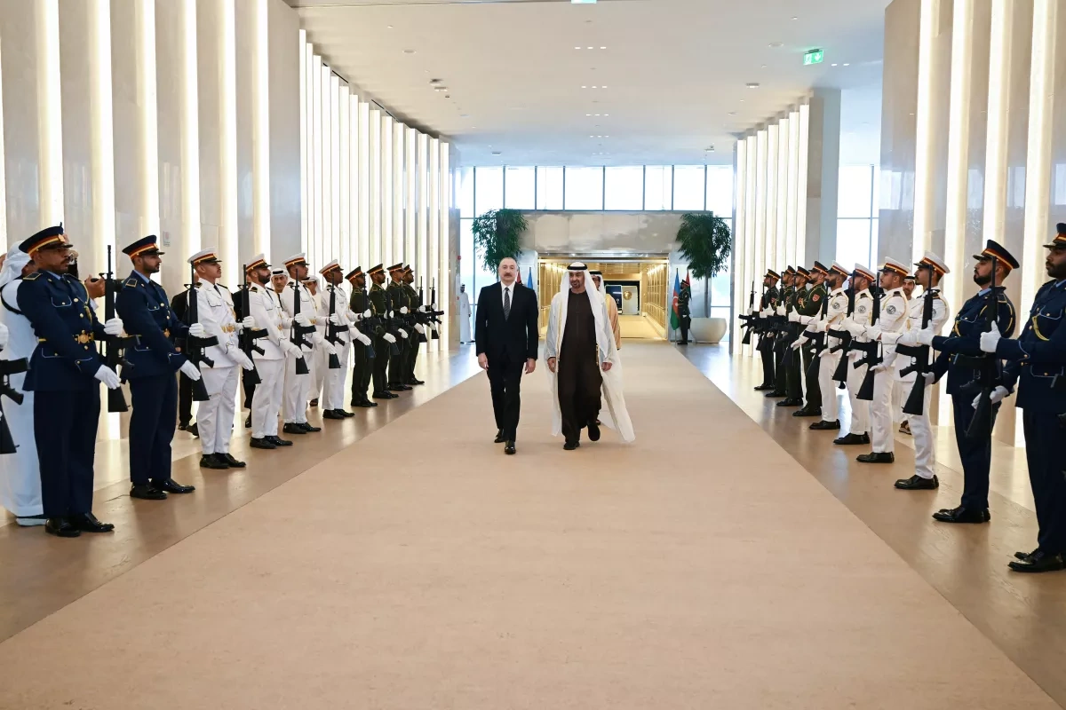 Azerbaijani president arrives in UAE on working visit PHOTO