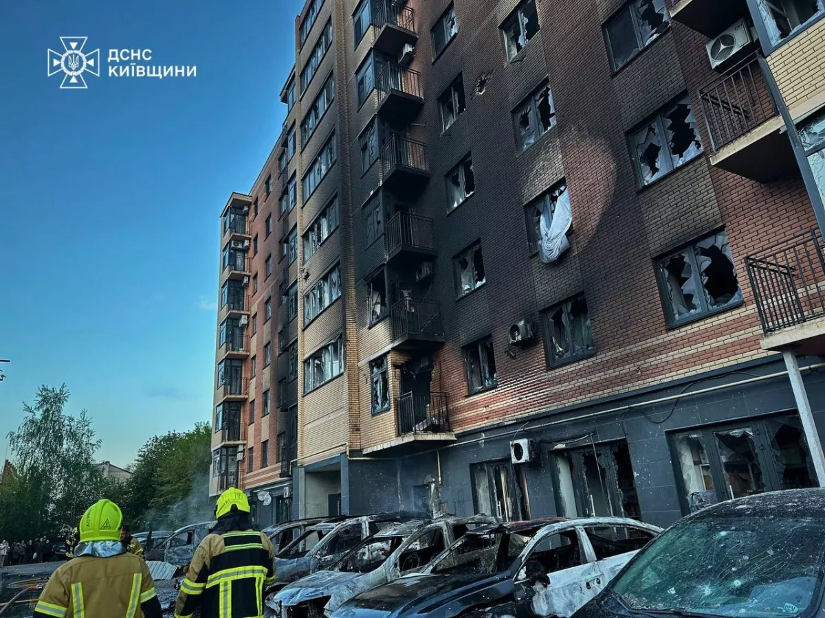 Russian strike turns Kyiv morning into tragedy PHOTO / VIDEO