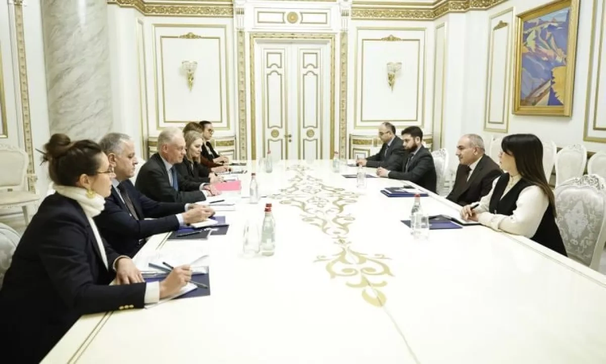 Pashinyan hosts EU envoy as Armenia pushes deeper European Partnership