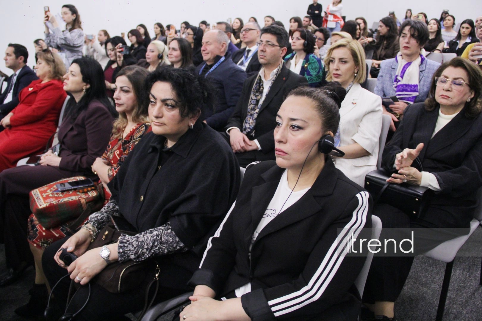 Int'l Carpet Forum in Baku holds 2nd session on "Production, Sustainable Development, and Global Distribution" (PHOTO)