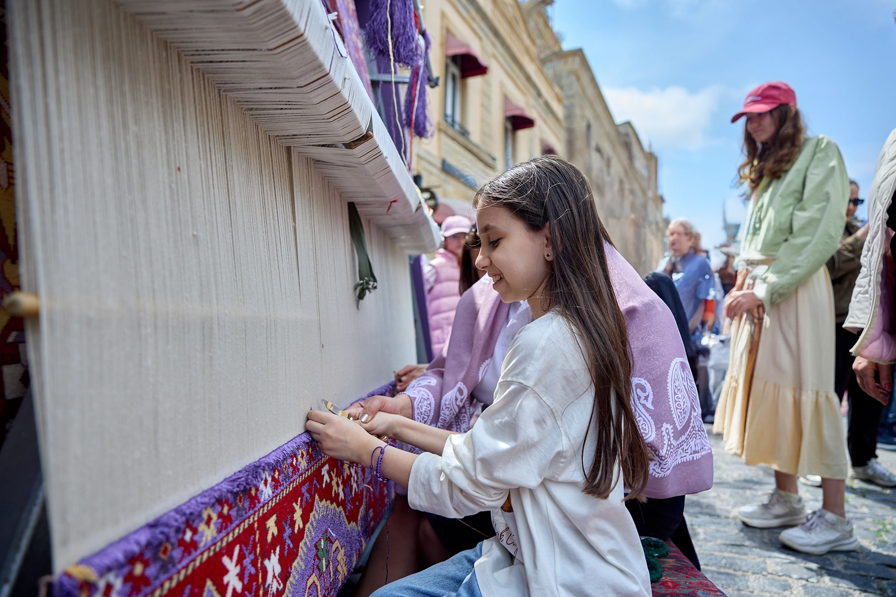 Azercell presented “Strength, Woven Together” carpet at the International Carpet Festival (PHOTO)