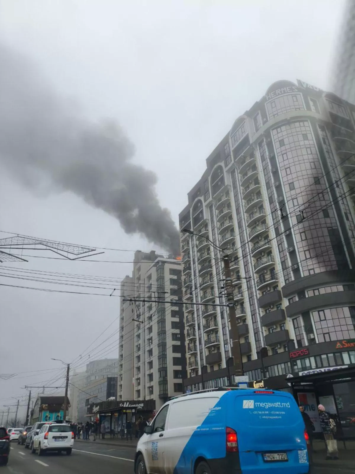 Fire erupts in high-rise residential building in Chisinau
 PHOTO/VIDEO