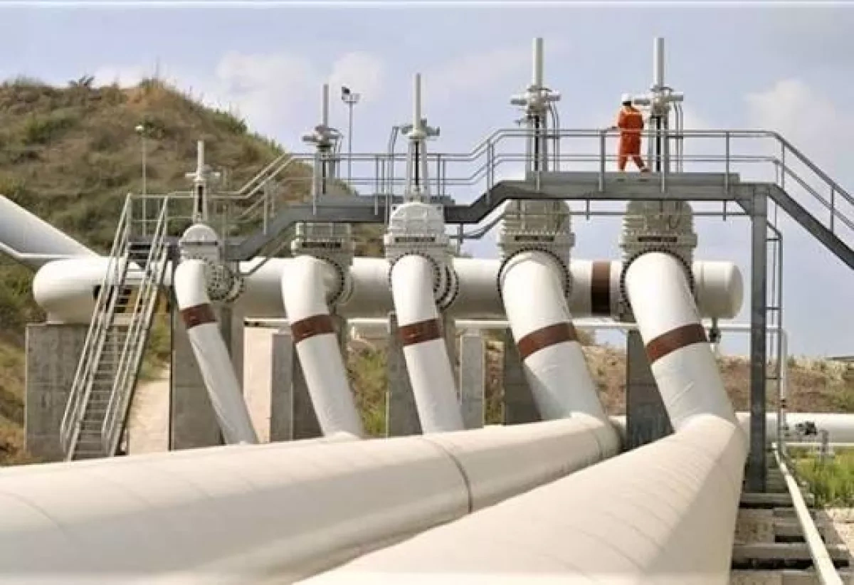 Oil at a chokepoint: How the Middle East crisis is reshaping global energy flows Overview by Khazar Akhundov
