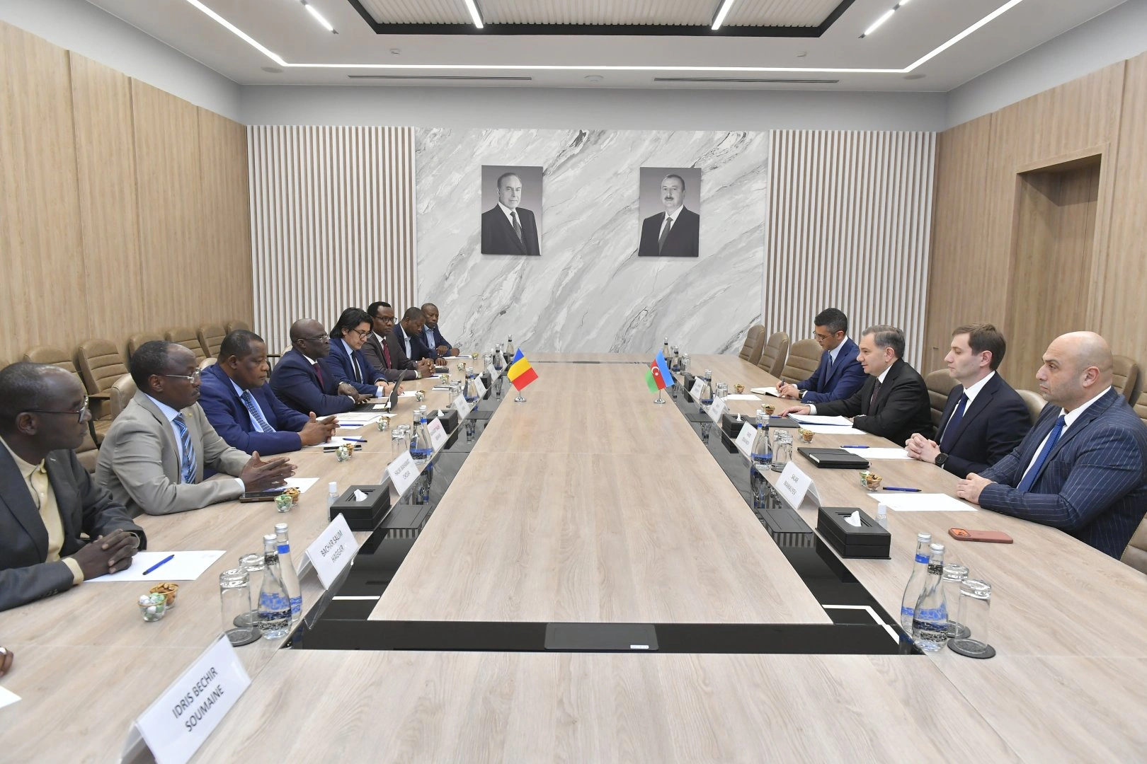 Azerbaijan and Chad discuss cooperation in ICT sector (PHOTO)