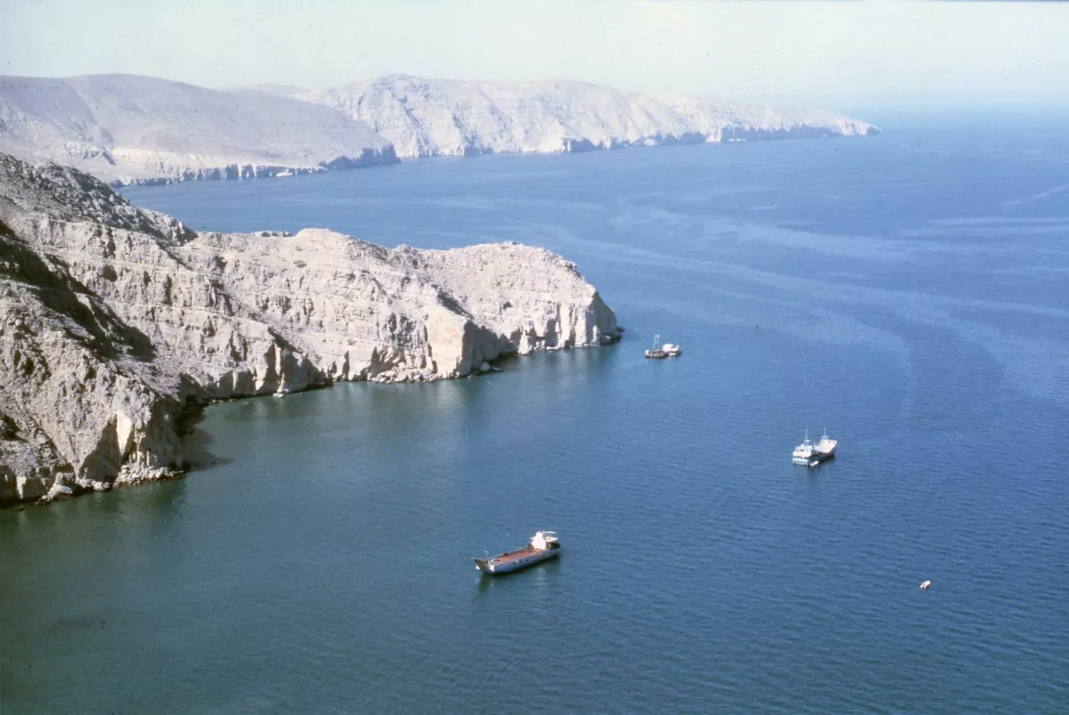 Iran threatens to close strategic Bab El-Mandeb waterway