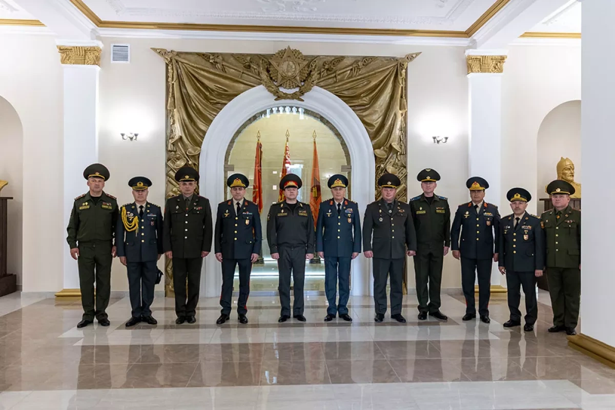 Azerbaijan top army commander reviews military cooperation during Belarus visit PHOTO