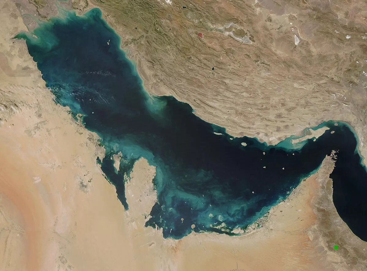 Iran threatens to mine Persian Gulf if US launches ground operation