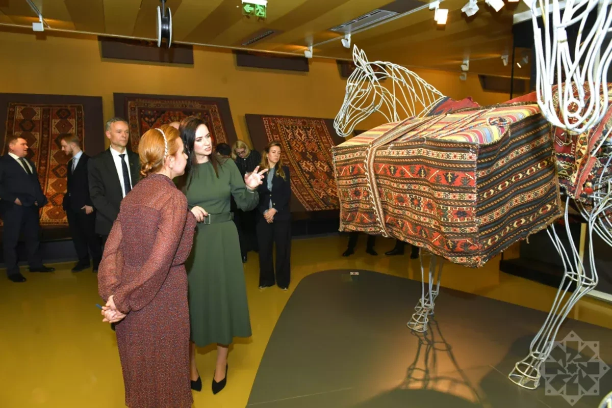 Lithuania’s PM tours Azerbaijan National Carpet Museum PHOTO