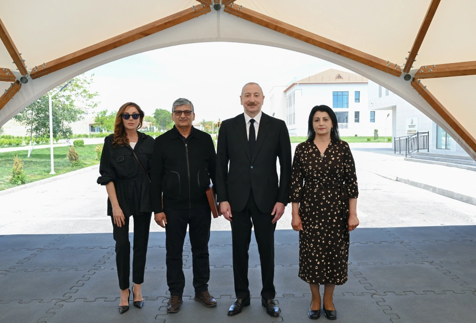 President Ilham Aliyev, First Lady Mehriban Aliyeva meet with residents of Shukurbeyli village of Jabrayil district (PHOTO)