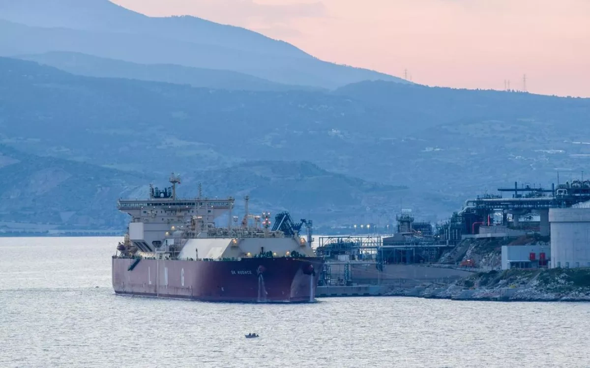 European gas prices fall on Dutch TTF benchmark after recent volatility