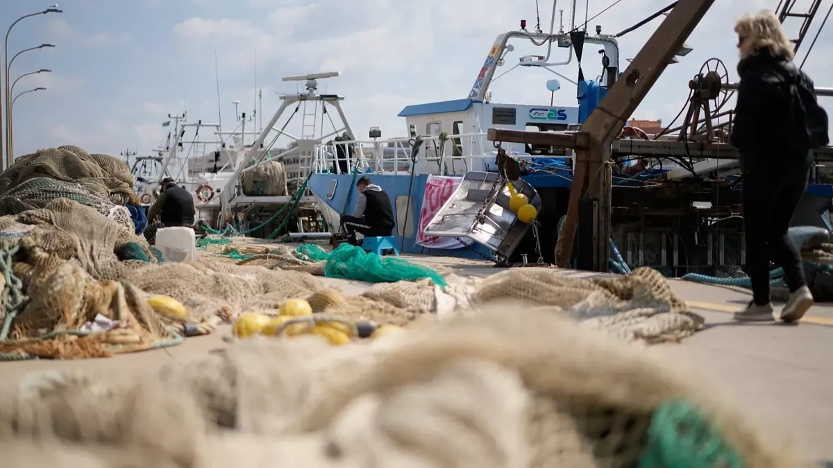 Europe faces growing threat from Russia-linked trawlers