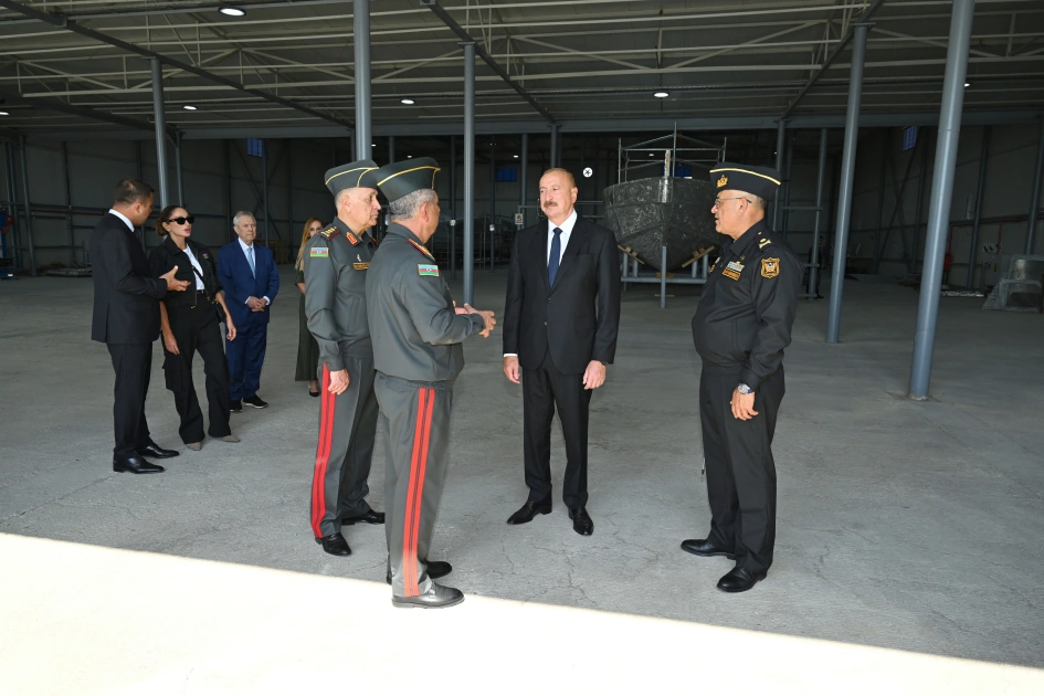 President Ilham Aliyev and First Lady Mehriban Aliyeva visit Azerbaijani Navy (PHOTO)