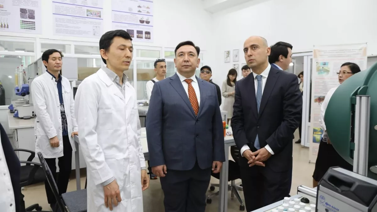 Education minister visits Study in Azerbaijan fair in Kazakhstan PHOTO