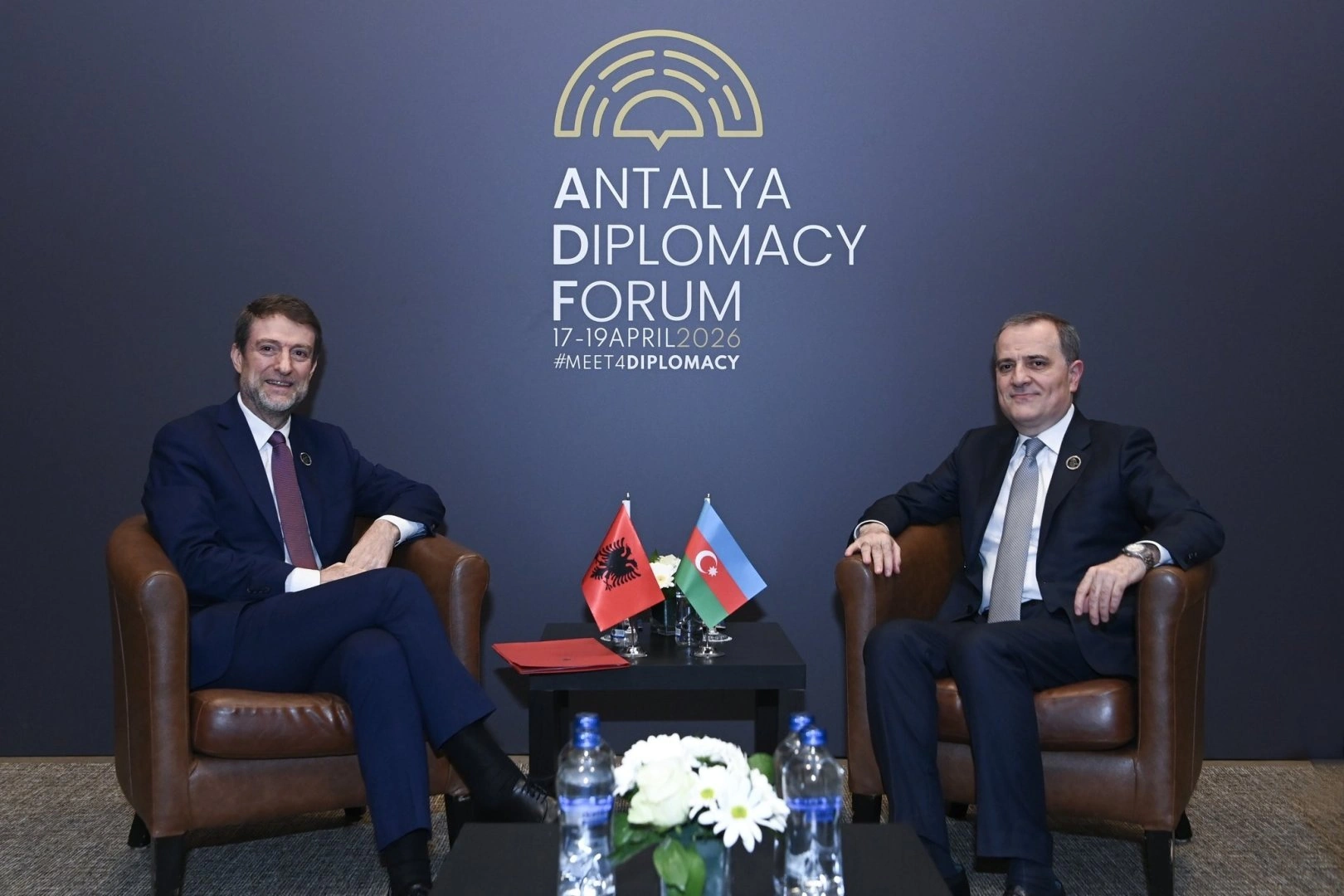 Azerbaijan, Albania FMs discuss energy ties and broader cooperation (PHOTO)