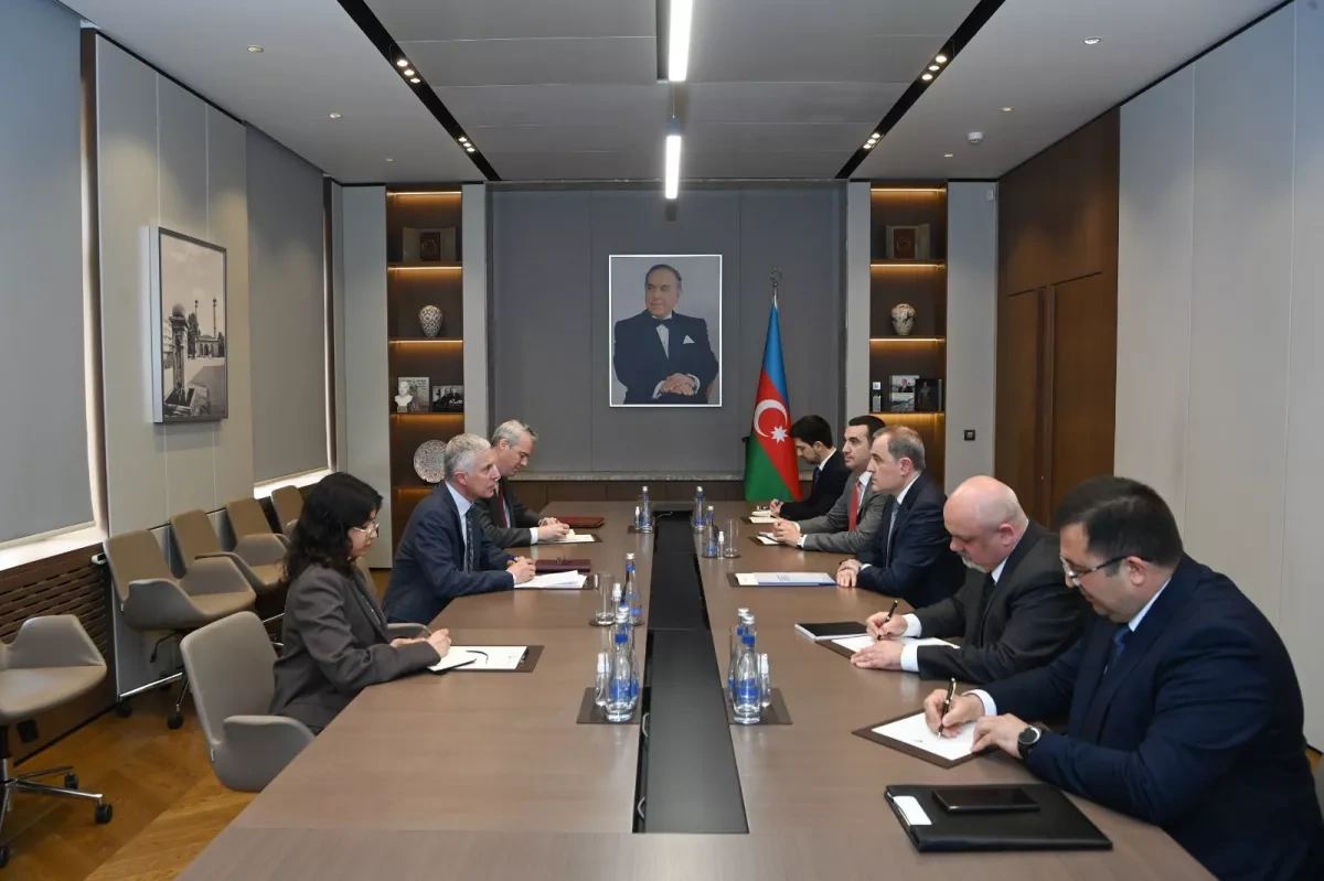 Azerbaijan FM bids farewell to UK envoy Fergus Auld as tenure concludes PHOTO