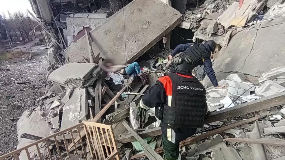 Couple dies after Russian airstrikes hit Ukraine's Sloviansk