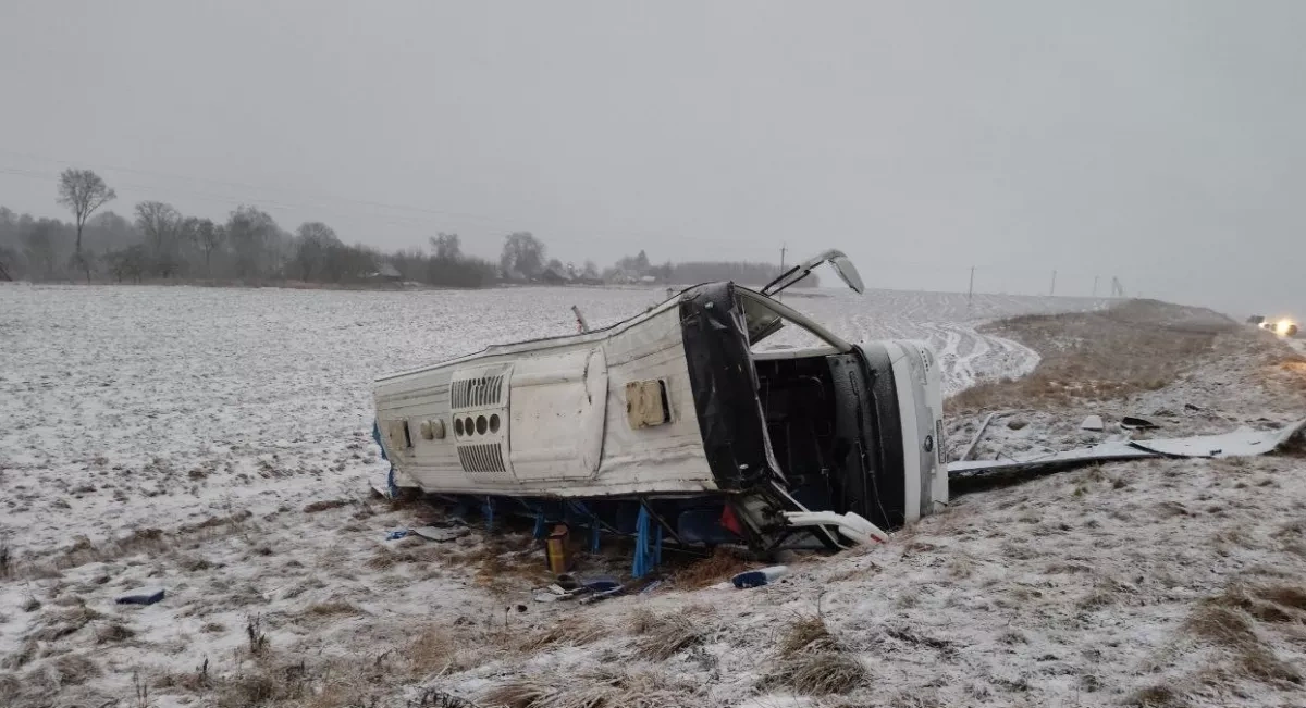 Moscow–Brest bus overturns in Belarus, one passenger killed photo