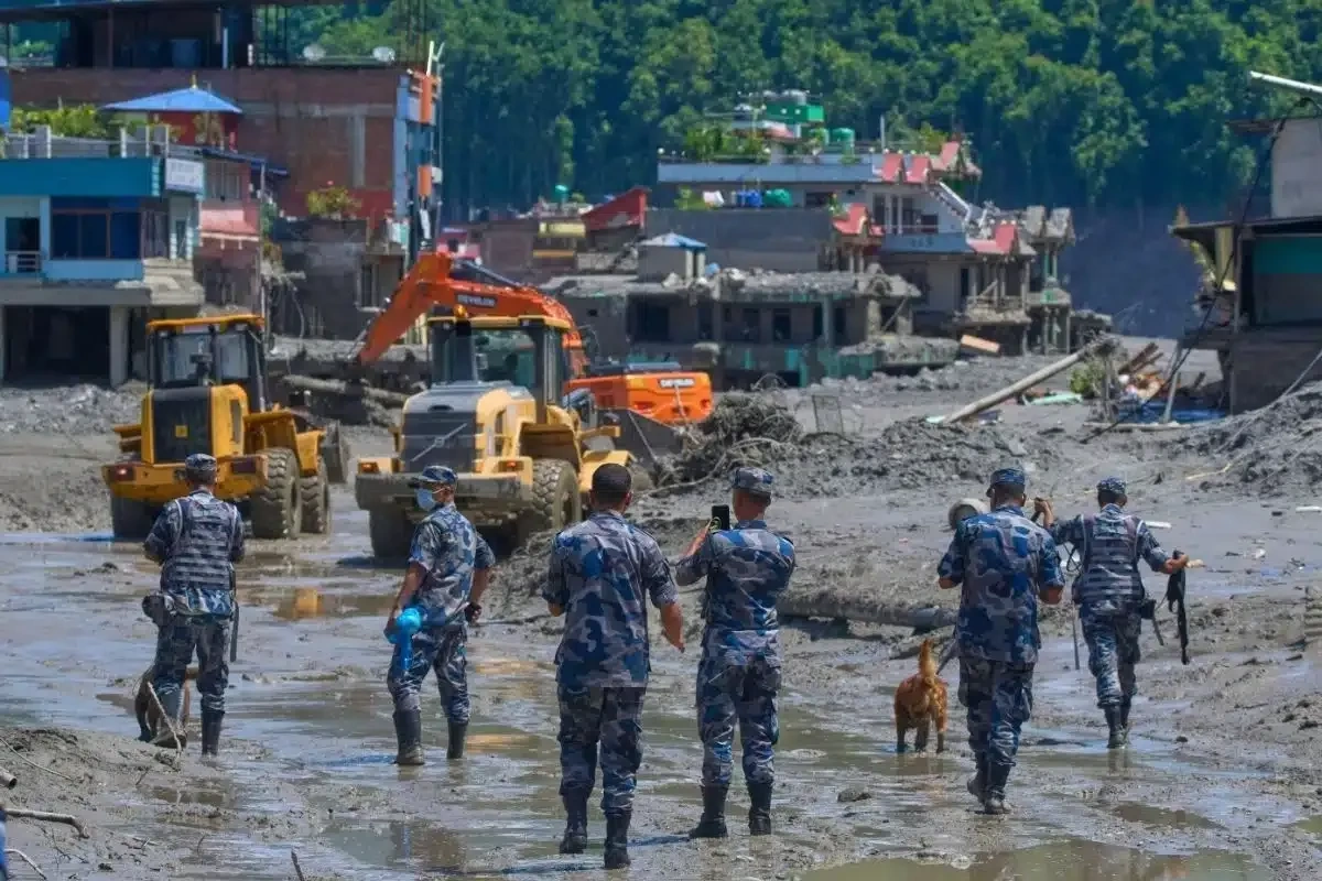 Nepal flood death toll rises to 475 as hundreds remain missing PHOTO