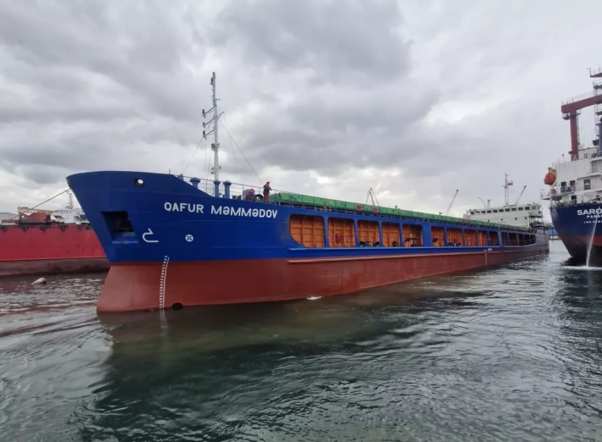 Azerbaijani dry cargo ship refit in Istanbul for long-haul operations photo